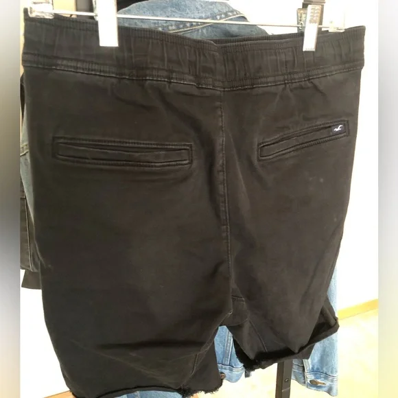 Men’s Hollister black shorts - Picture 2 of 2